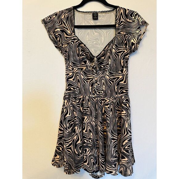 Urban Outfitters Velvet Milly Romper Size Medium - Picture 5 of 8